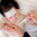 Trẻ em tiêm mũi 5 trong 1 bị sốt mấy ngày? Cách xử lý, hạ sốt cho trẻ